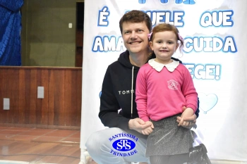 Homenagem aos pais dos alunos do Infantil 1, 2, 3 e 4