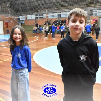 3º e 4º ano vivem momentos especiais ao lado dos pais durante homenagens no Colégio
