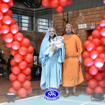 3º e 4º ano vivem momentos especiais ao lado dos pais durante homenagens no Colégio