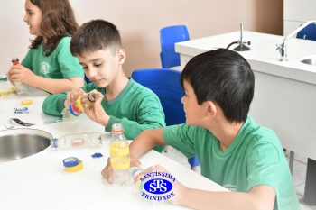 Alunos confeccionam ampulheta para cronometrar o tempo | 2º ano