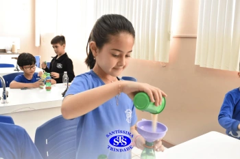 Alunos confeccionam ampulheta para cronometrar o tempo | 2º ano