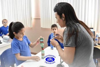 Alunos confeccionam ampulheta para cronometrar o tempo | 2º ano