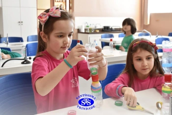 Alunos confeccionam ampulheta para cronometrar o tempo | 2º ano