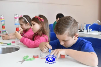 Alunos confeccionam ampulheta para cronometrar o tempo | 2º ano