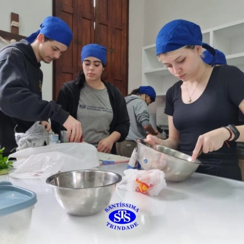 Alunos criam pratos a partir do reaproveitamento de alimentos | 3ª série E.M.