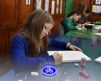 4º ano participa de Oficina de Desenho e cria telas