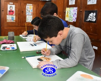 4º ano participa de Oficina de Desenho e cria telas