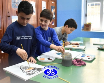 4º ano participa de Oficina de Desenho e cria telas
