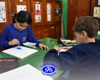4º ano participa de Oficina de Desenho e cria telas