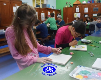 4º ano participa de Oficina de Desenho e cria telas