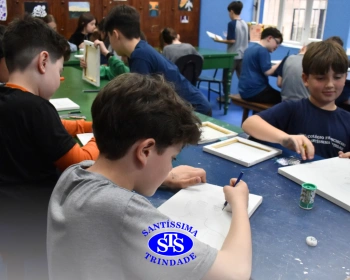 4º ano participa de Oficina de Desenho e cria telas