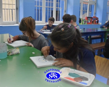 4º ano participa de Oficina de Desenho e cria telas