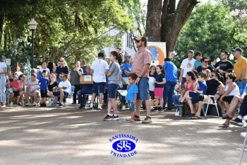 Comemoração dos 110 anos do Colégio no 2º Santíssimas Day 