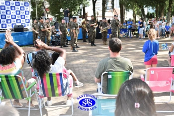 Comemoração dos 110 anos do Colégio no 2º Santíssimas Day 