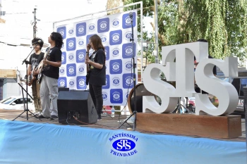 Comemoração dos 110 anos do Colégio no 2º Santíssimas Day 