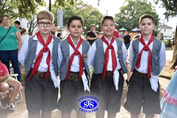 Comemoração dos 110 anos do Colégio no 2º Santíssimas Day 