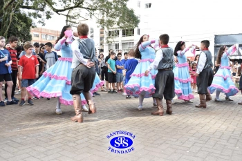 Comemoração dos 110 anos do Colégio no 2º Santíssimas Day 