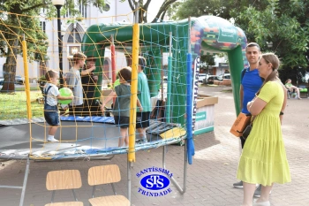 Comemoração dos 110 anos do Colégio no 2º Santíssimas Day 