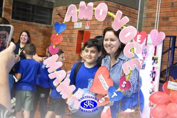 Homenagens às mães | 1º ano e 3º ano