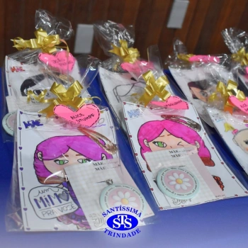 Conexão entre mães e filhos fica evidente nas homenagens do 3º e 4º anos
