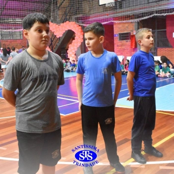 Conexão entre mães e filhos fica evidente nas homenagens do 3º e 4º anos