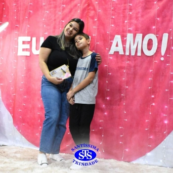 Conexão entre mães e filhos fica evidente nas homenagens do 3º e 4º anos