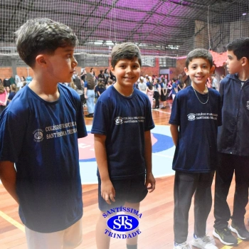 Conexão entre mães e filhos fica evidente nas homenagens do 3º e 4º anos