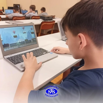 Alunos revisam conteúdo de forma lúdica através de jogos online | 4º ano