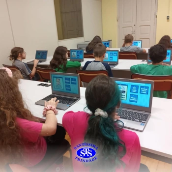 Alunos revisam conteúdo de forma lúdica através de jogos online | 4º ano