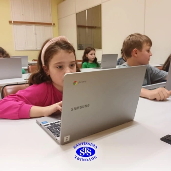 Alunos revisam conteúdo de forma lúdica através de jogos online | 4º ano