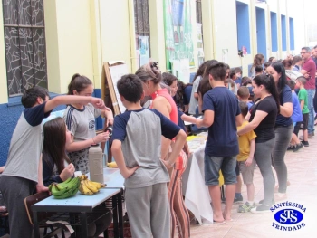 Feira de Ciências com alunos do 6º e 7º anos