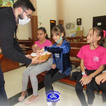 Vivência celebrativa com alunos do 2º ano 1, 2 e 4, 4º ano 3 e 3º ano 3