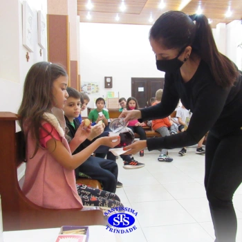 Vivência celebrativa com alunos do 2º ano 1, 2 e 4, 4º ano 3 e 3º ano 3