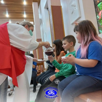 Vivência celebrativa com alunos do 2º ano 1, 2 e 4, 4º ano 3 e 3º ano 3