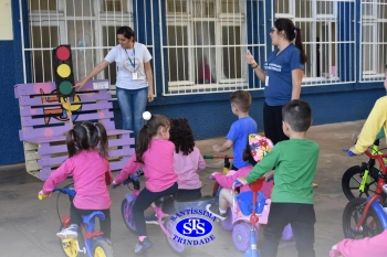 Crianças participam de atividade sobre a Semana do Trânsito | Inf. 3