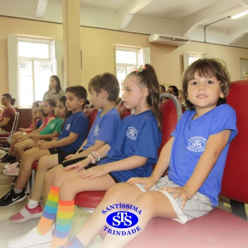 Festa do Caderno é marcada por alegria e emoção para as crianças do Infantil 5