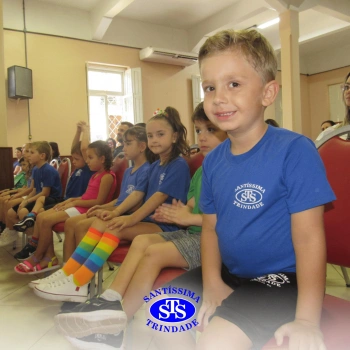 Festa do Caderno é marcada por alegria e emoção para as crianças do Infantil 5