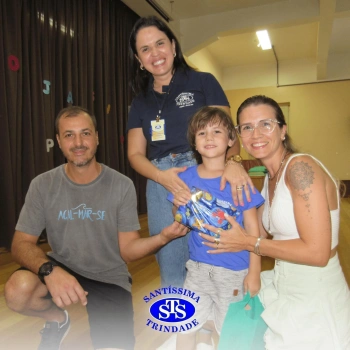 Festa do Caderno é marcada por alegria e emoção para as crianças do Infantil 5