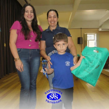 Festa do Caderno é marcada por alegria e emoção para as crianças do Infantil 5