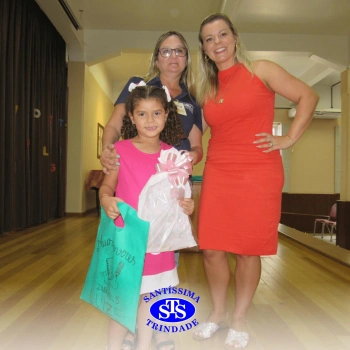 Festa do Caderno é marcada por alegria e emoção para as crianças do Infantil 5