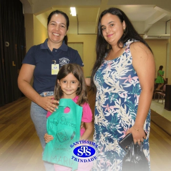 Festa do Caderno é marcada por alegria e emoção para as crianças do Infantil 5