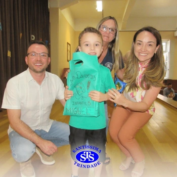 Festa do Caderno é marcada por alegria e emoção para as crianças do Infantil 5