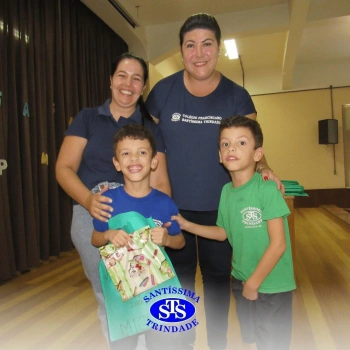 Festa do Caderno é marcada por alegria e emoção para as crianças do Infantil 5