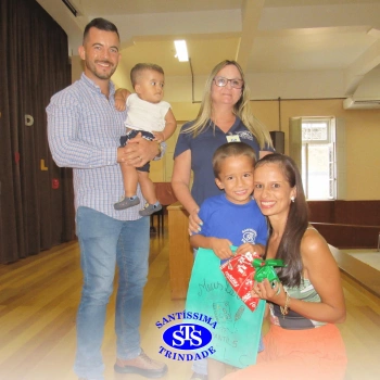 Festa do Caderno é marcada por alegria e emoção para as crianças do Infantil 5