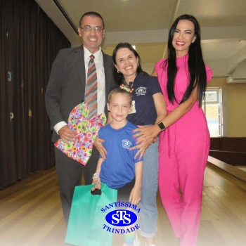 Festa do Caderno é marcada por alegria e emoção para as crianças do Infantil 5