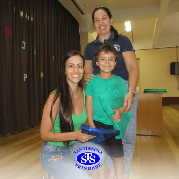 Festa do Caderno é marcada por alegria e emoção para as crianças do Infantil 5