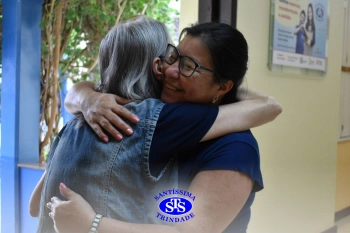 Mães que trabalham no Colégio são homenageadas