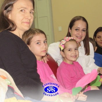 2º ano | Mães são homenageadas com várias atividades 