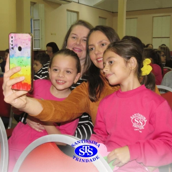 2º ano | Mães são homenageadas com várias atividades 