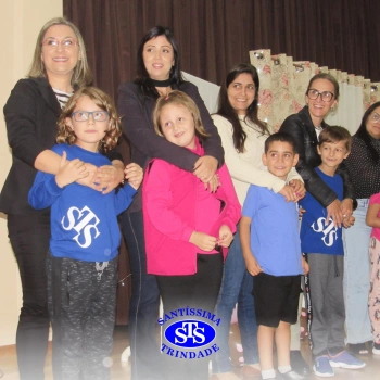 2º ano | Mães são homenageadas com várias atividades 